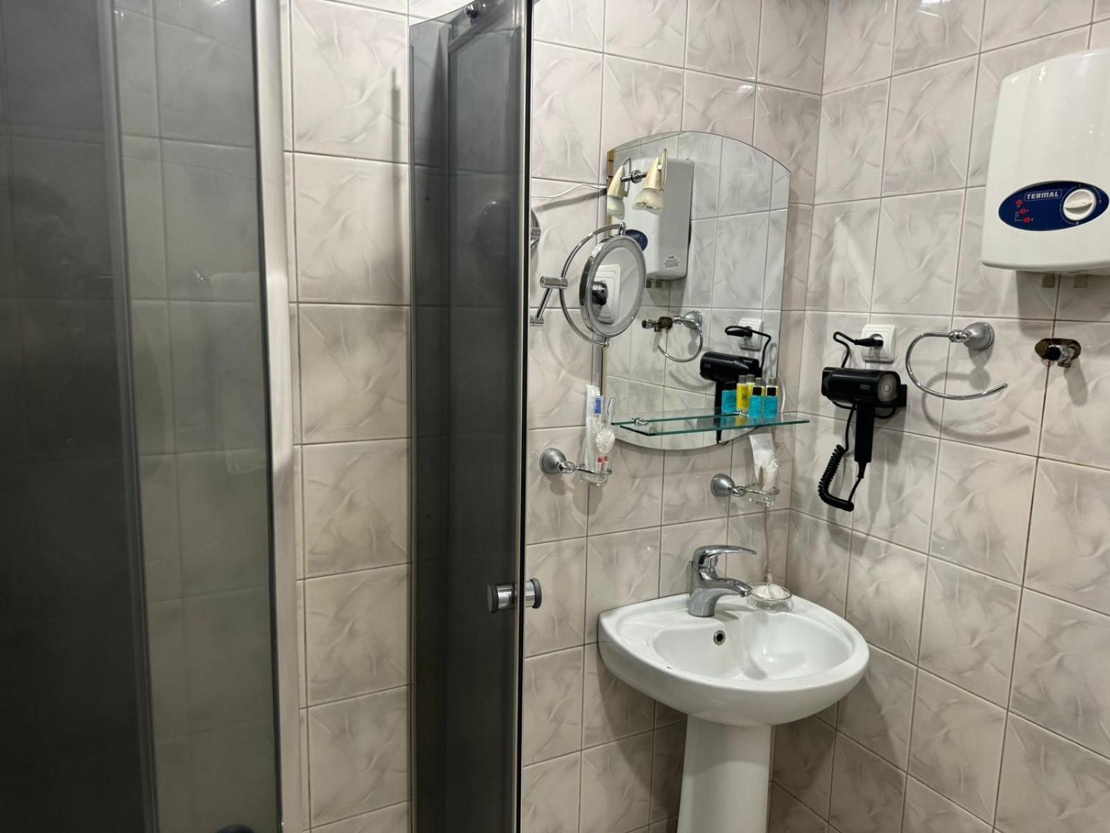 Lalaner Hotel Sisian Δωμάτιο φωτογραφία